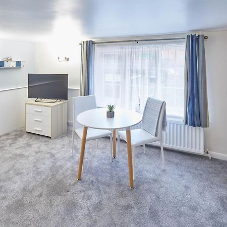 Host & Stay - Princess Place Studio Whitby Eksteriør bilde