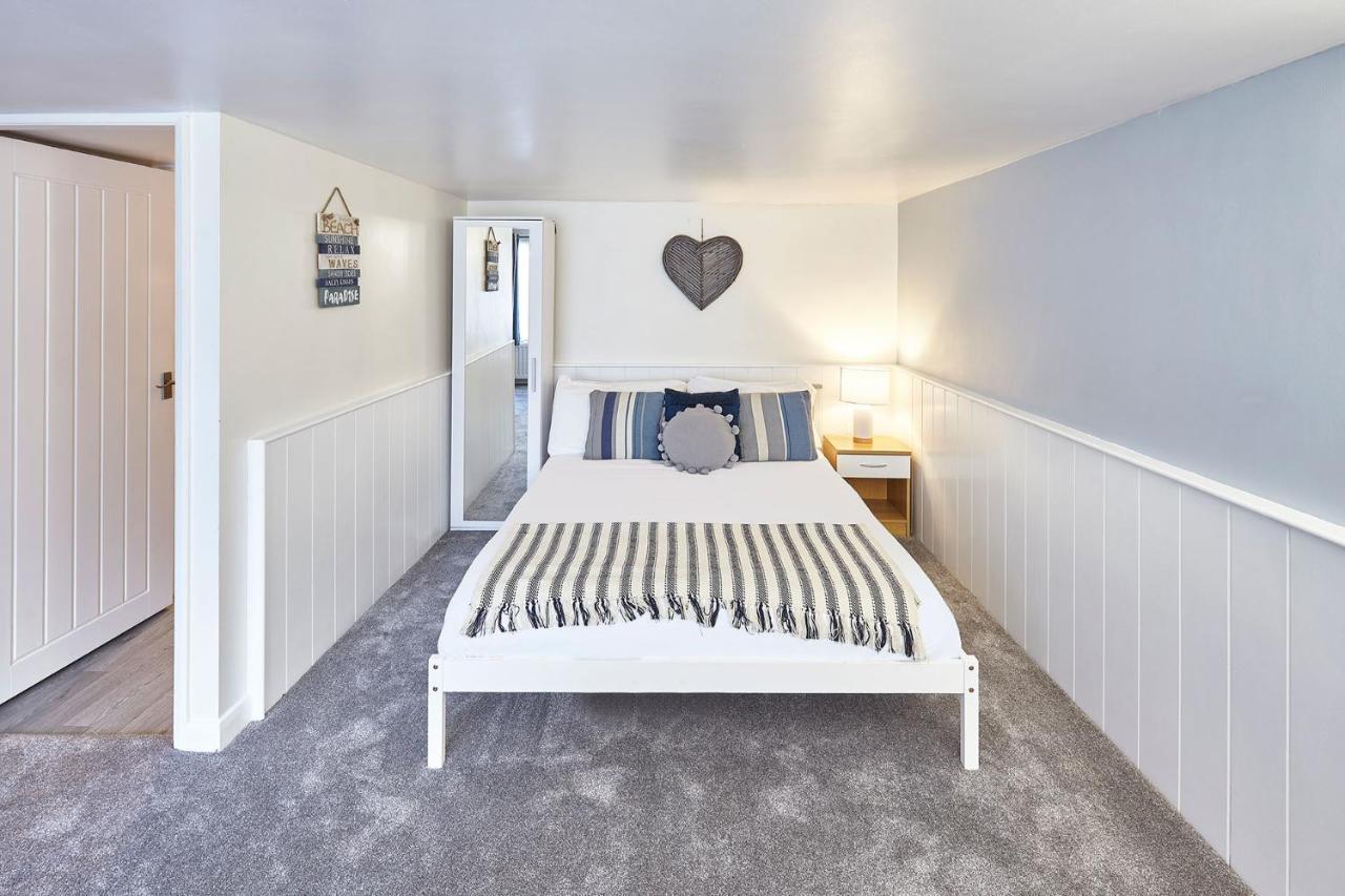 Host & Stay - Princess Place Studio Whitby Eksteriør bilde