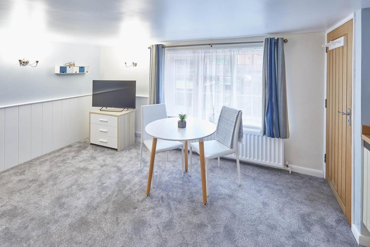 Host & Stay - Princess Place Studio Whitby Eksteriør bilde