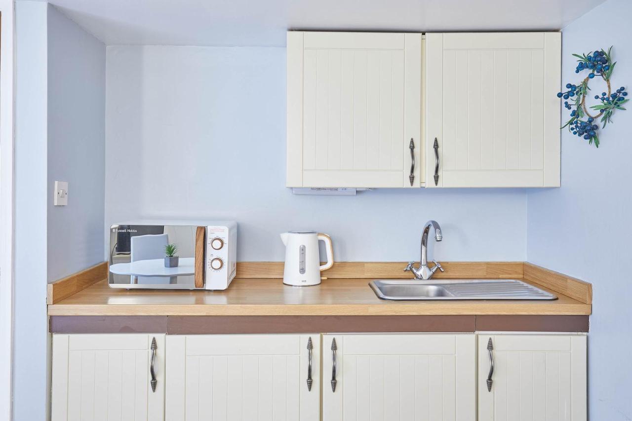 Host & Stay - Princess Place Studio Whitby Eksteriør bilde